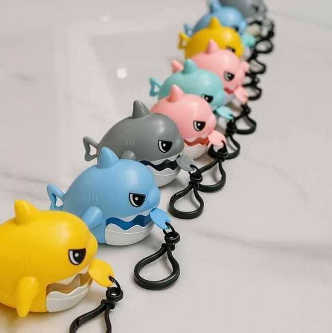 Pull Line Shark Keychain - Robert errands 