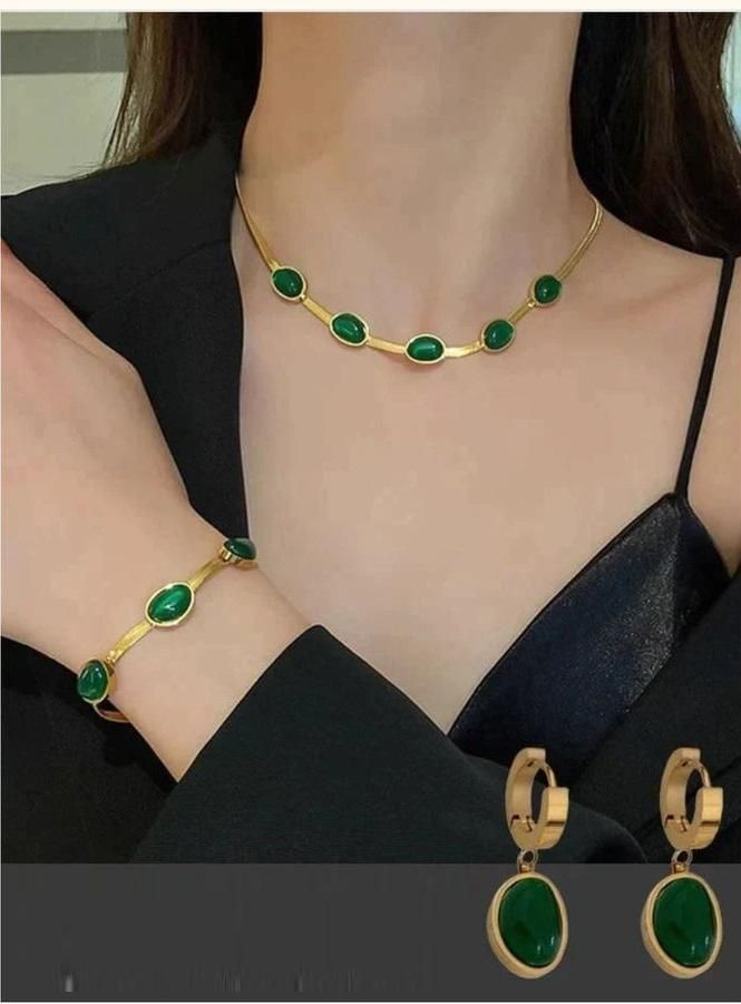 Oval Green Crystal Pendant Necklace Set With Bracelet - Robert errands 